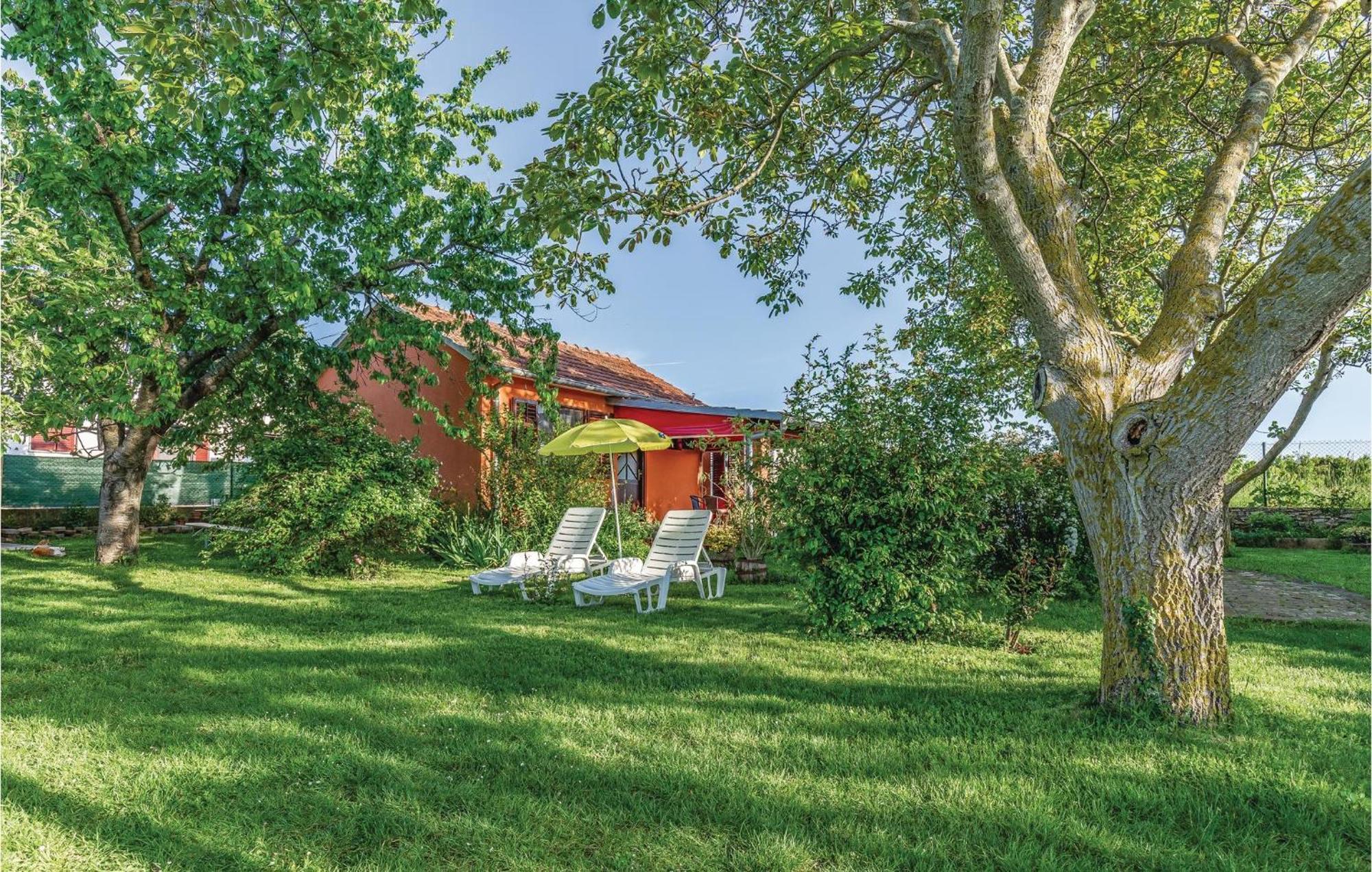 1 Bedroom Pet Friendly Home In Šišan Exterior foto